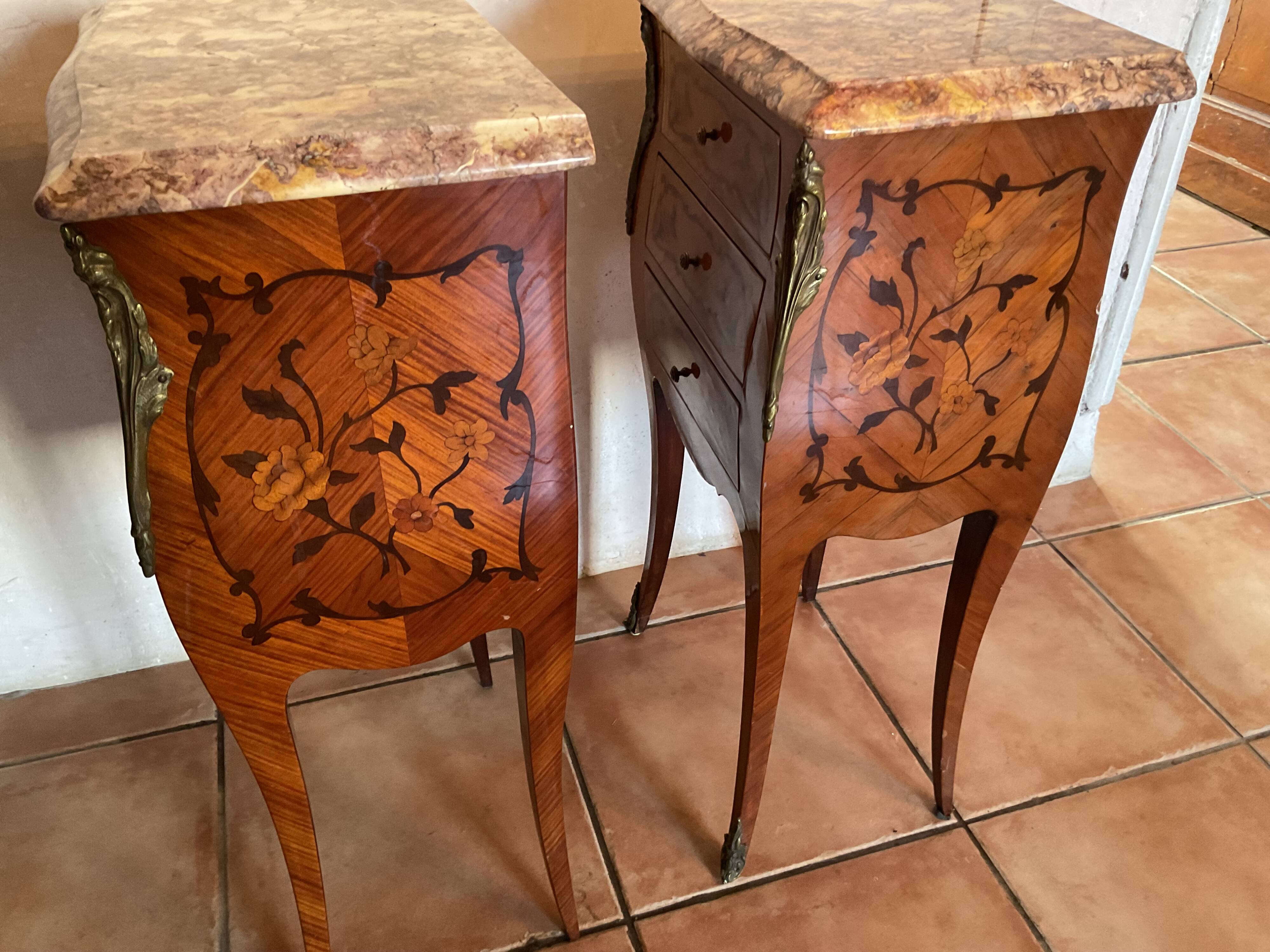 Paire de table de chevet Louis XV marqueterie an20