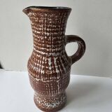Grand pichet en céramique émaillée marron signé accolay - hauteur 31cm