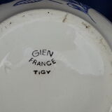 Saucière in earthenware of Gien model Tigy