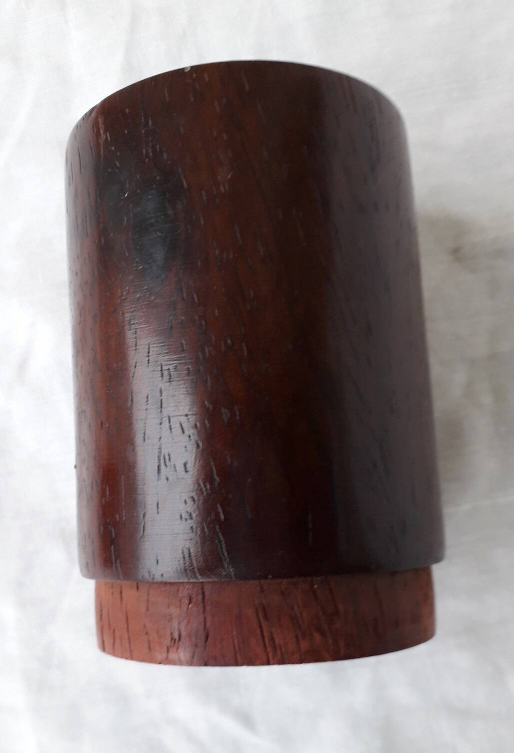 Cylindrical wooden box