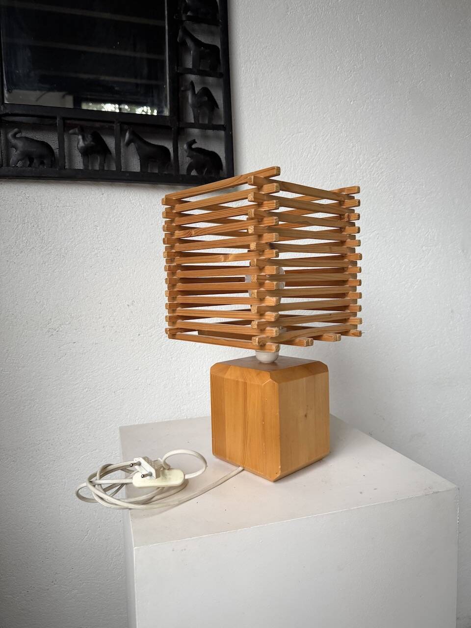 Constructivist wooden table lamp