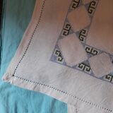 Nappe et serviettes brodés en lin