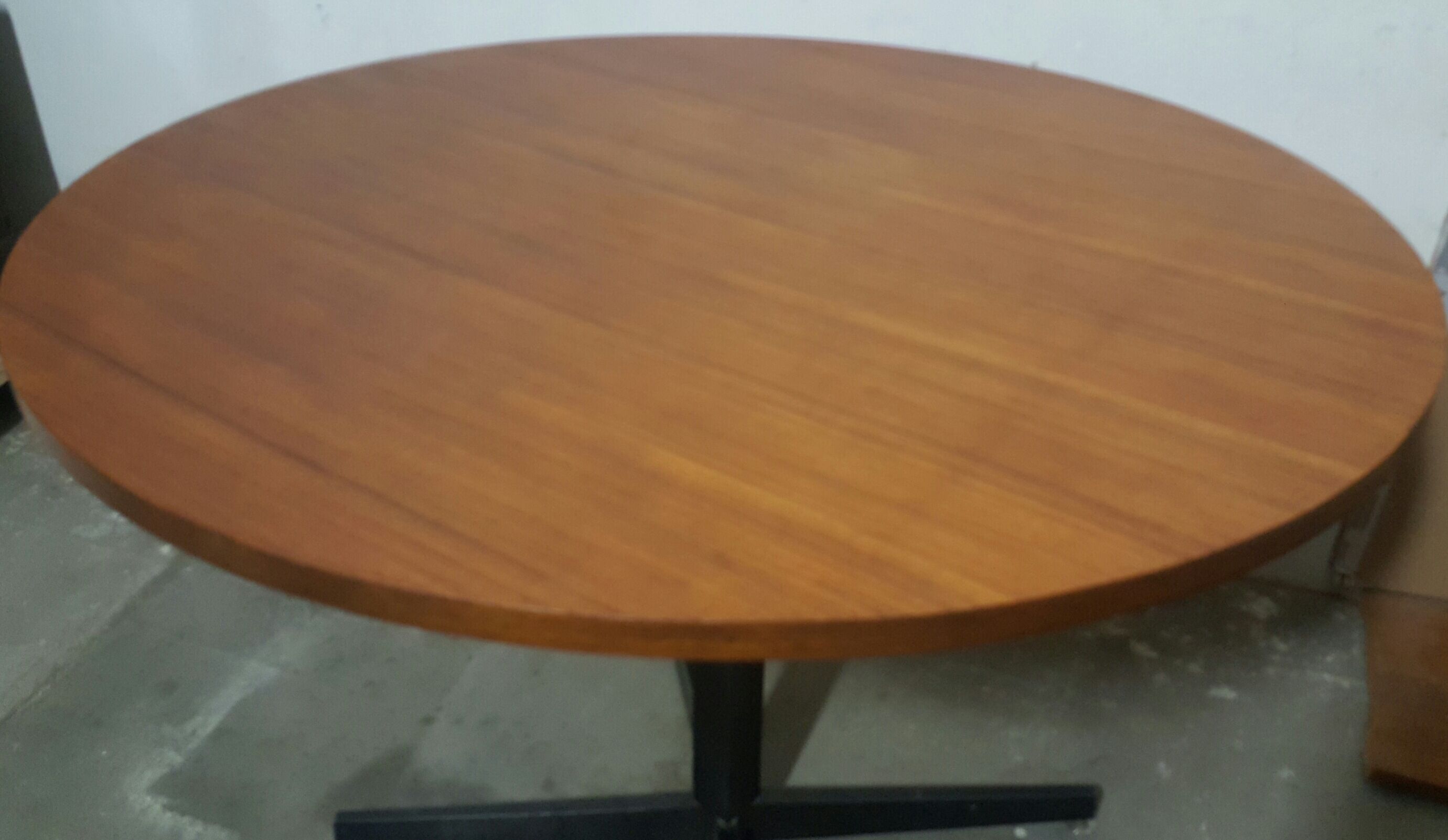 Table réglable