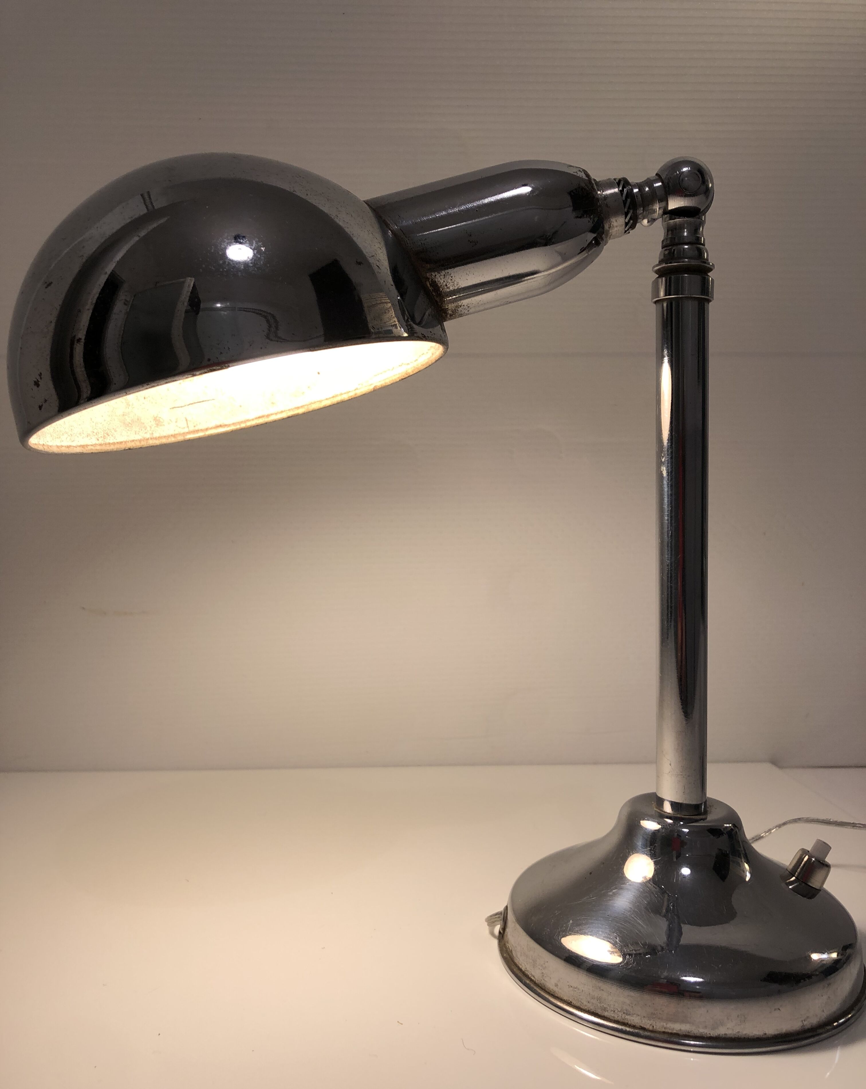 Art deco adjustable chrome desk lamp