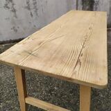 Farm table