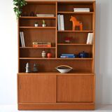 Scandinavian bookcase with storage compartment