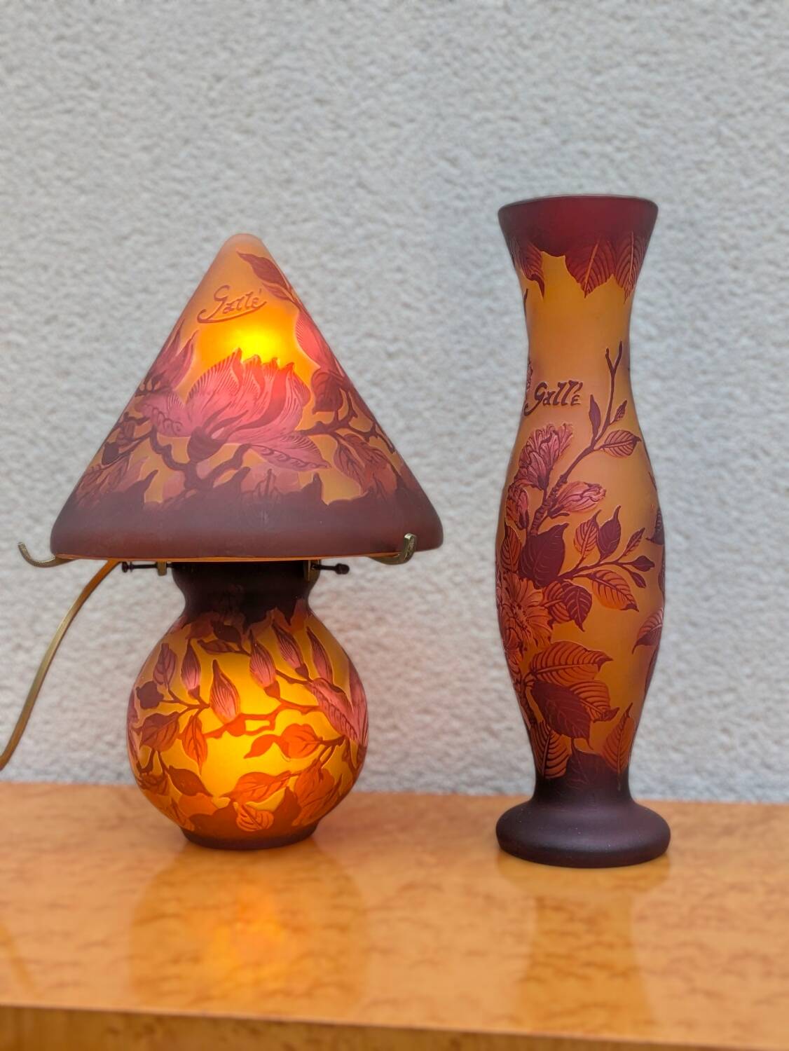 Signed lamp and vase, Tip Gallé – Acid-etched glass – Art Nouveau