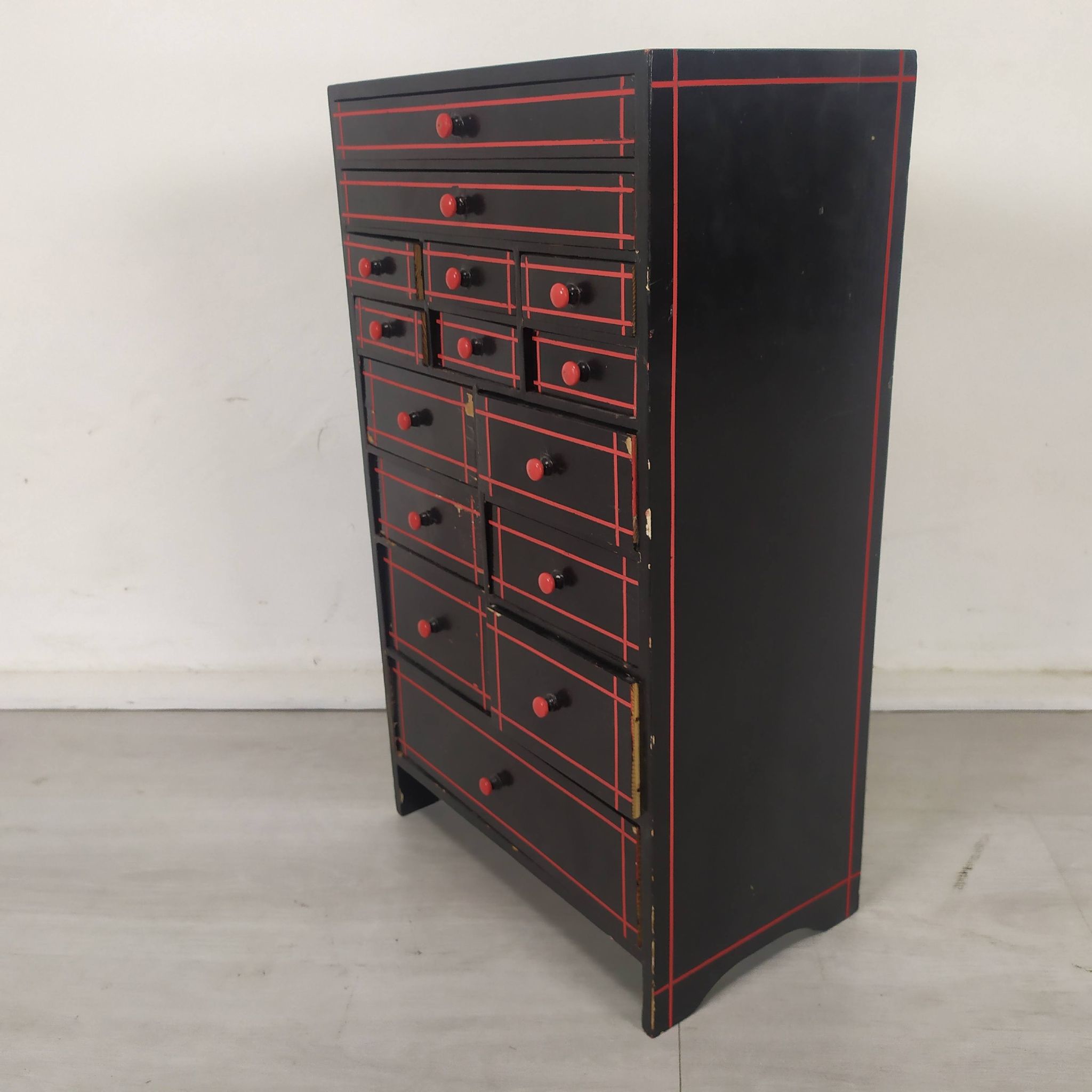 Trade furniture with drawers