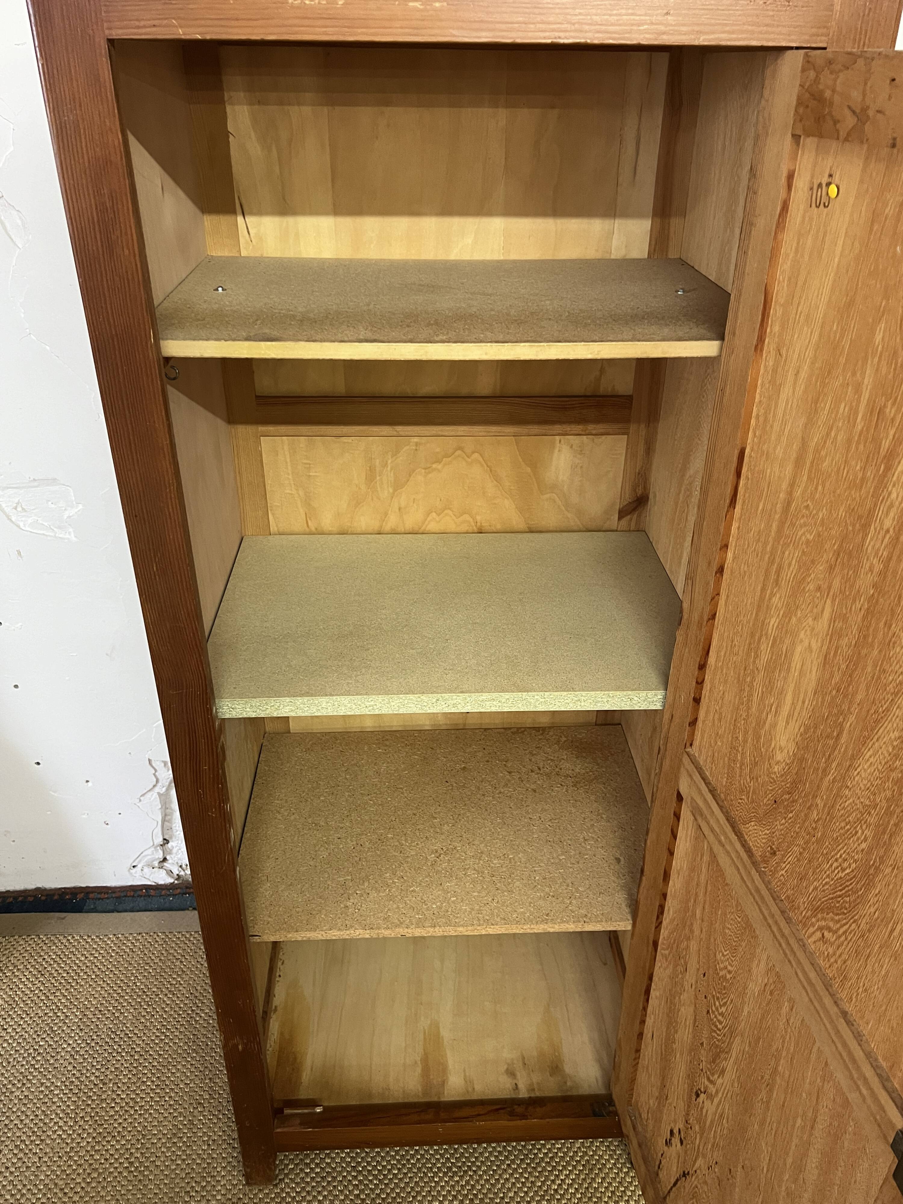 Armoire parisienne en bois vintage