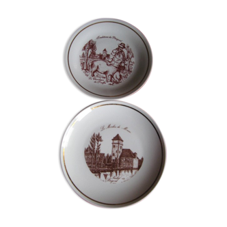 2 numbered porcelain plates
