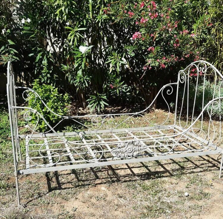 Wrought iron bed