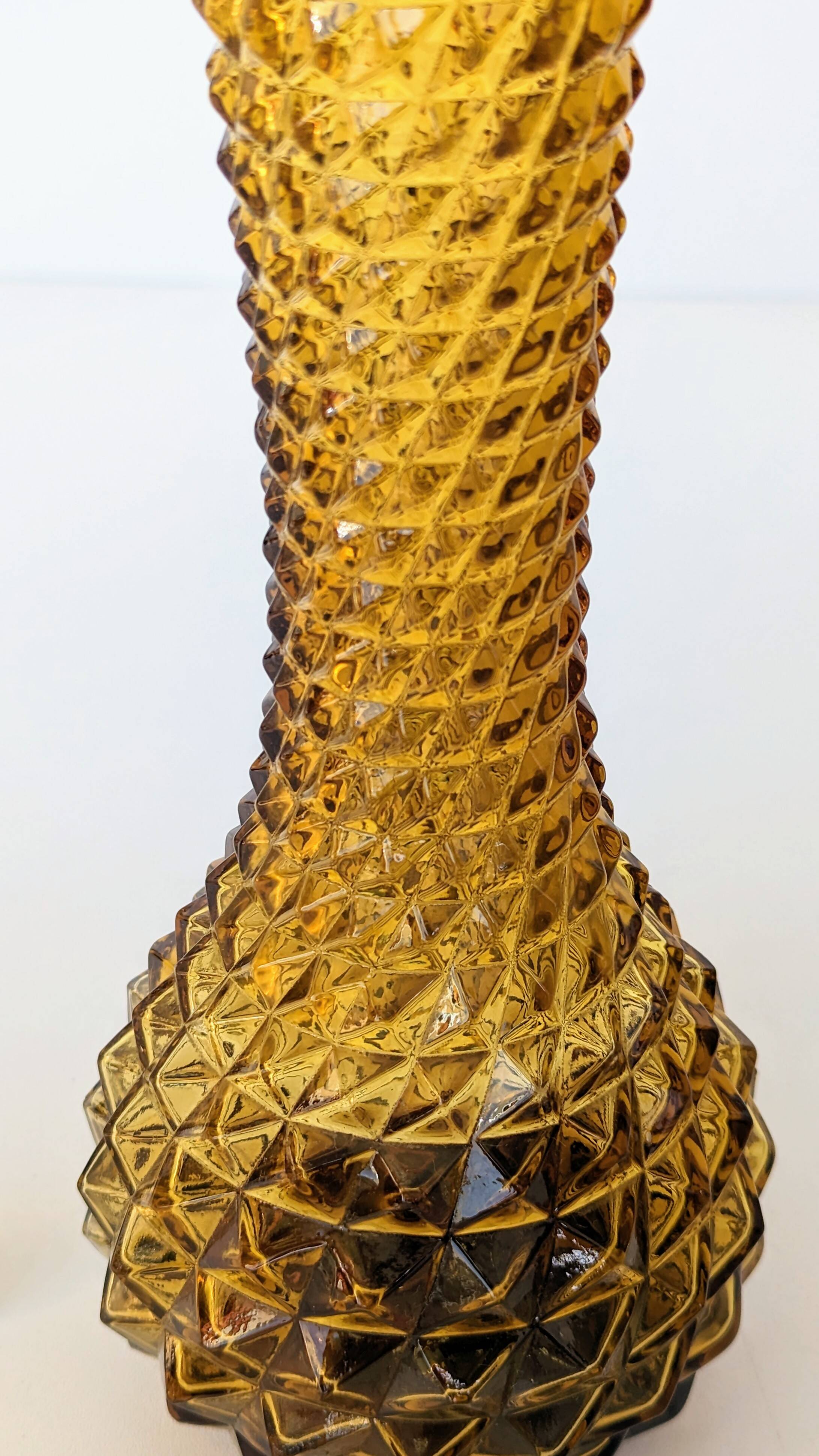Amber yellow glass vase. d'Empoli diamond points - Year 1950 - Italy