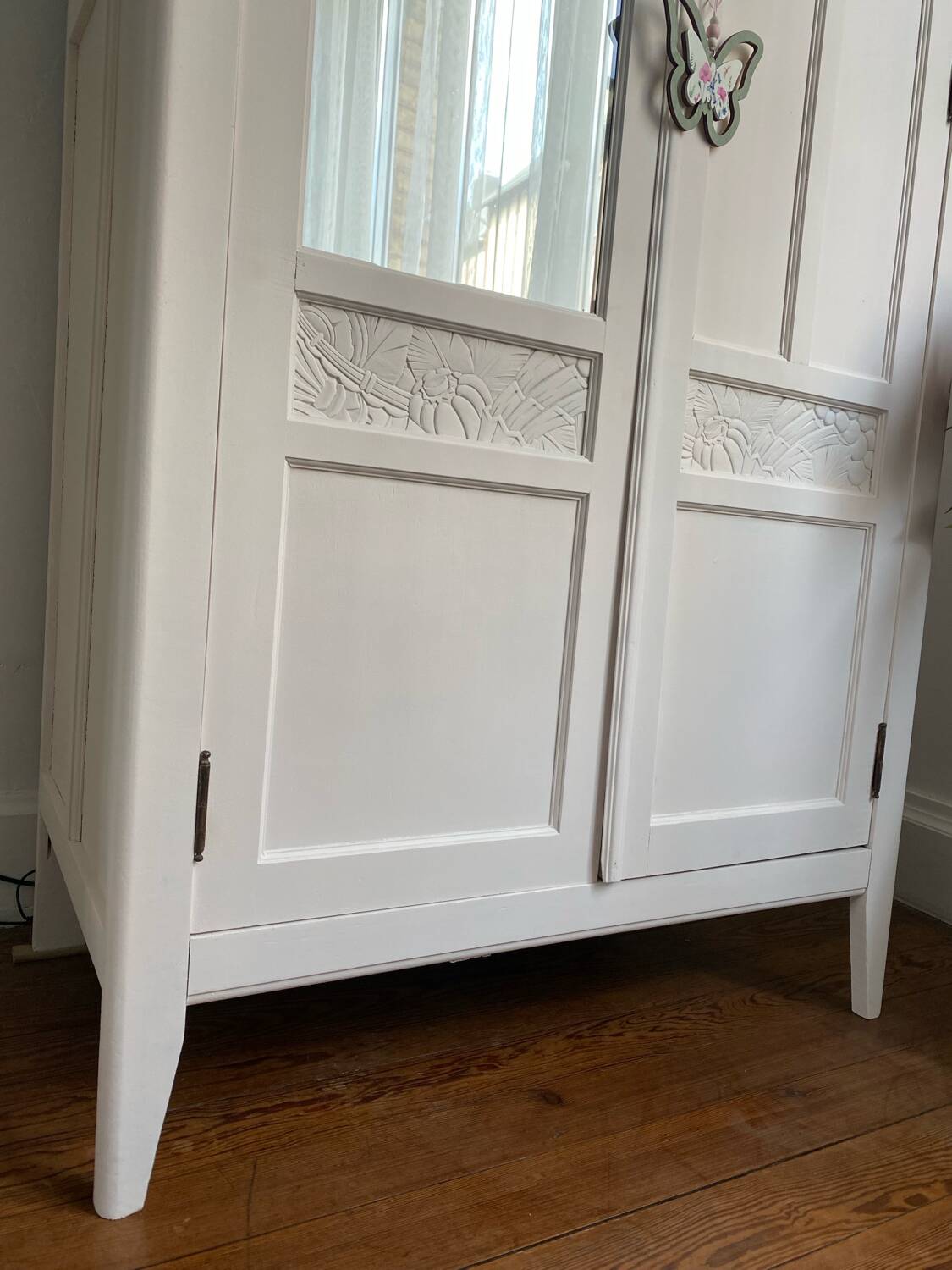 Armoire parisienne
