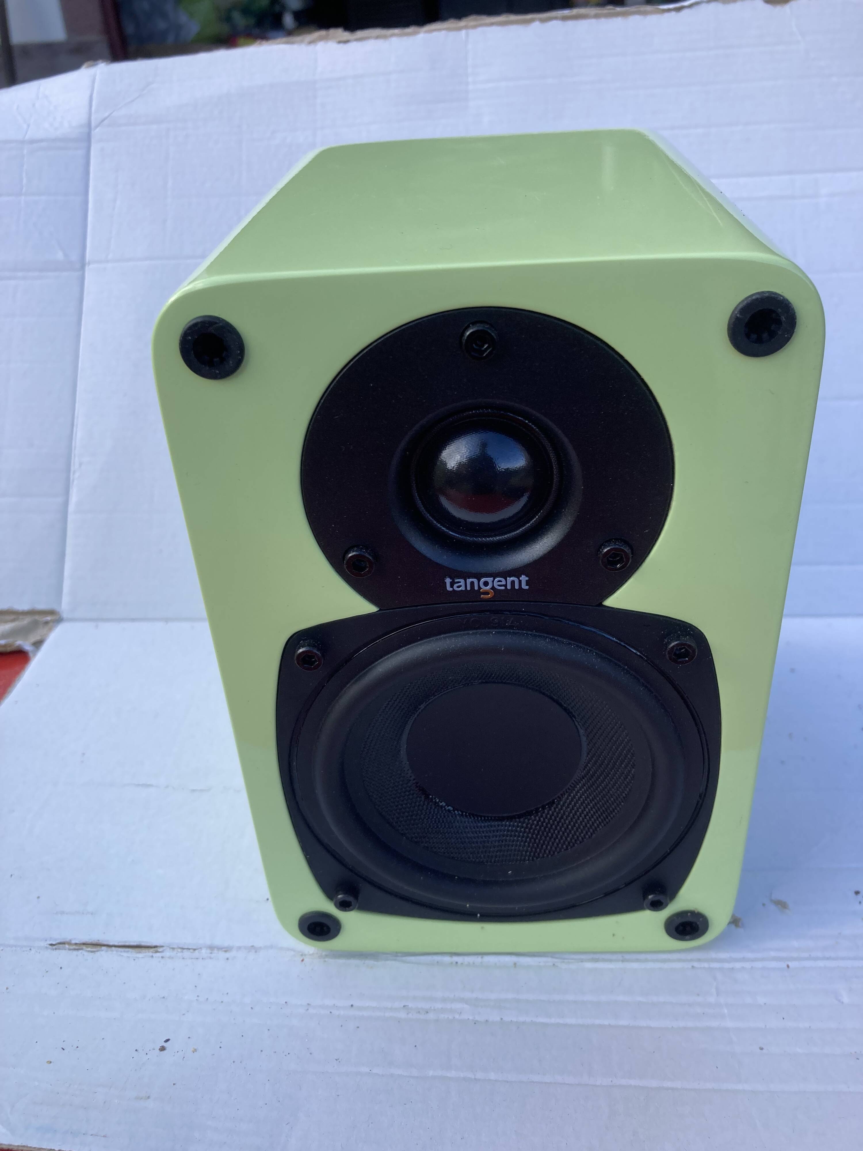 Tangent EVO E4 speakers