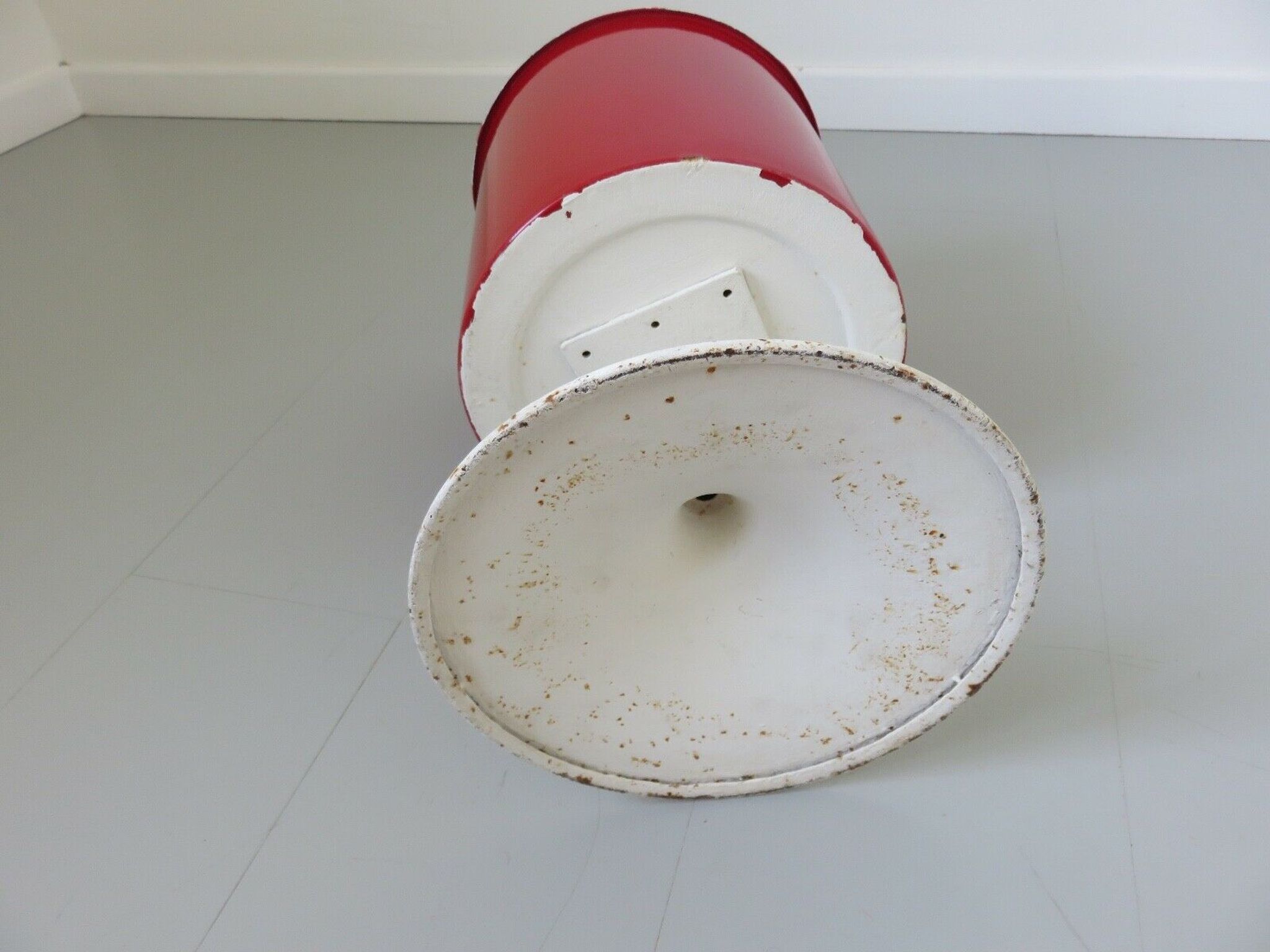 Enamelled tole paper basket, tulip foot 60 70