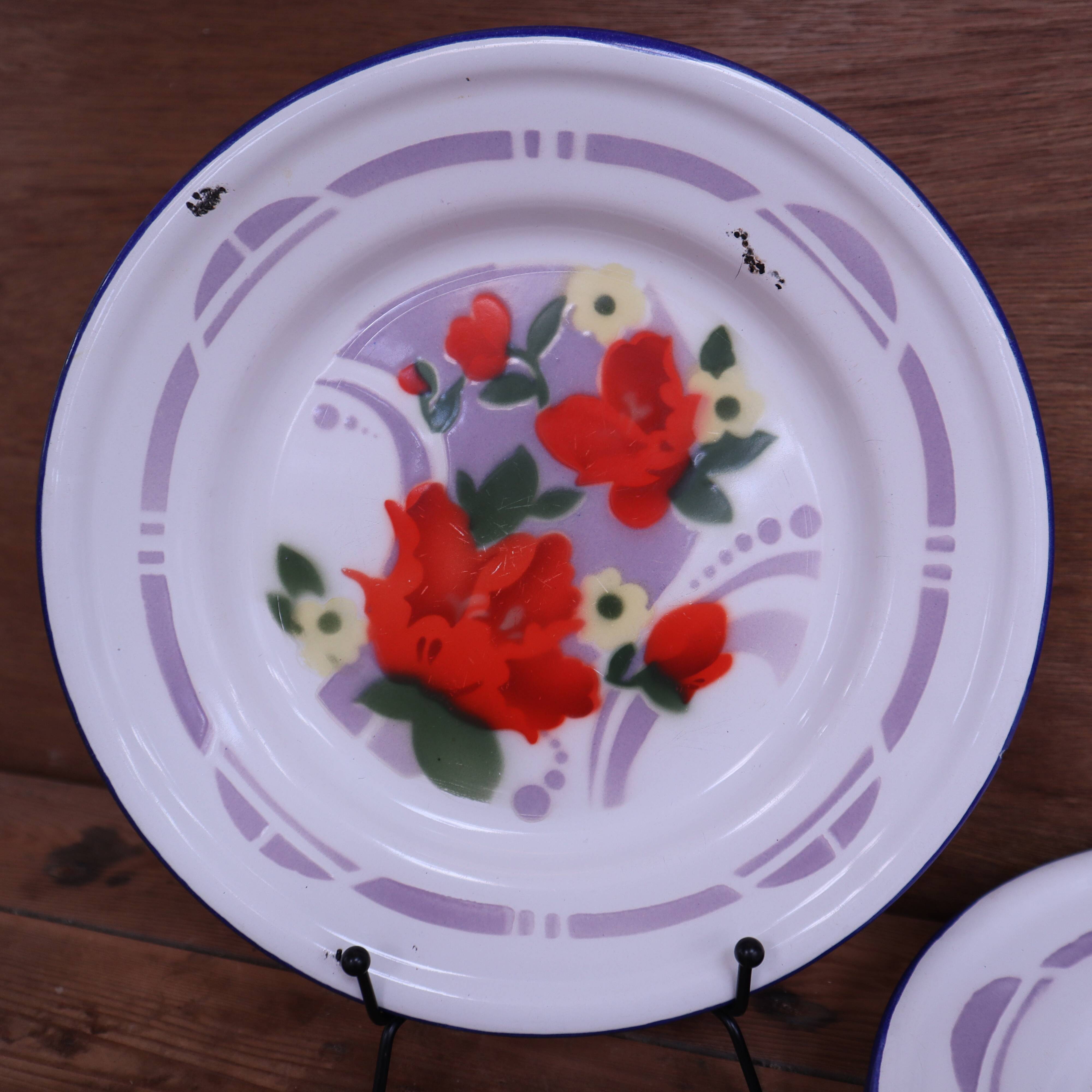 7 printed floral enamel plates "bon voyage" Made in China