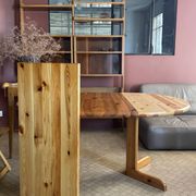 Table en pin massif
