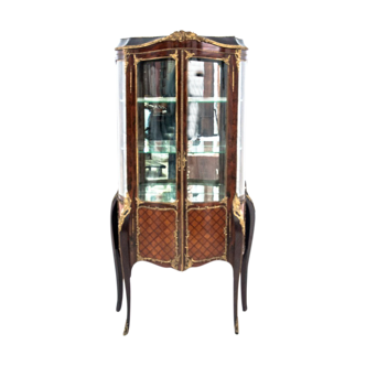 Historic glass-case in Louis style, France, around 1910.