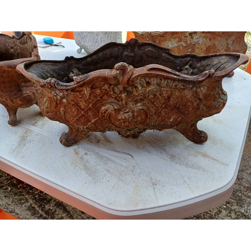 Set of 4 cast iron planters from 1900 from Charleville - Mézières, rockery style