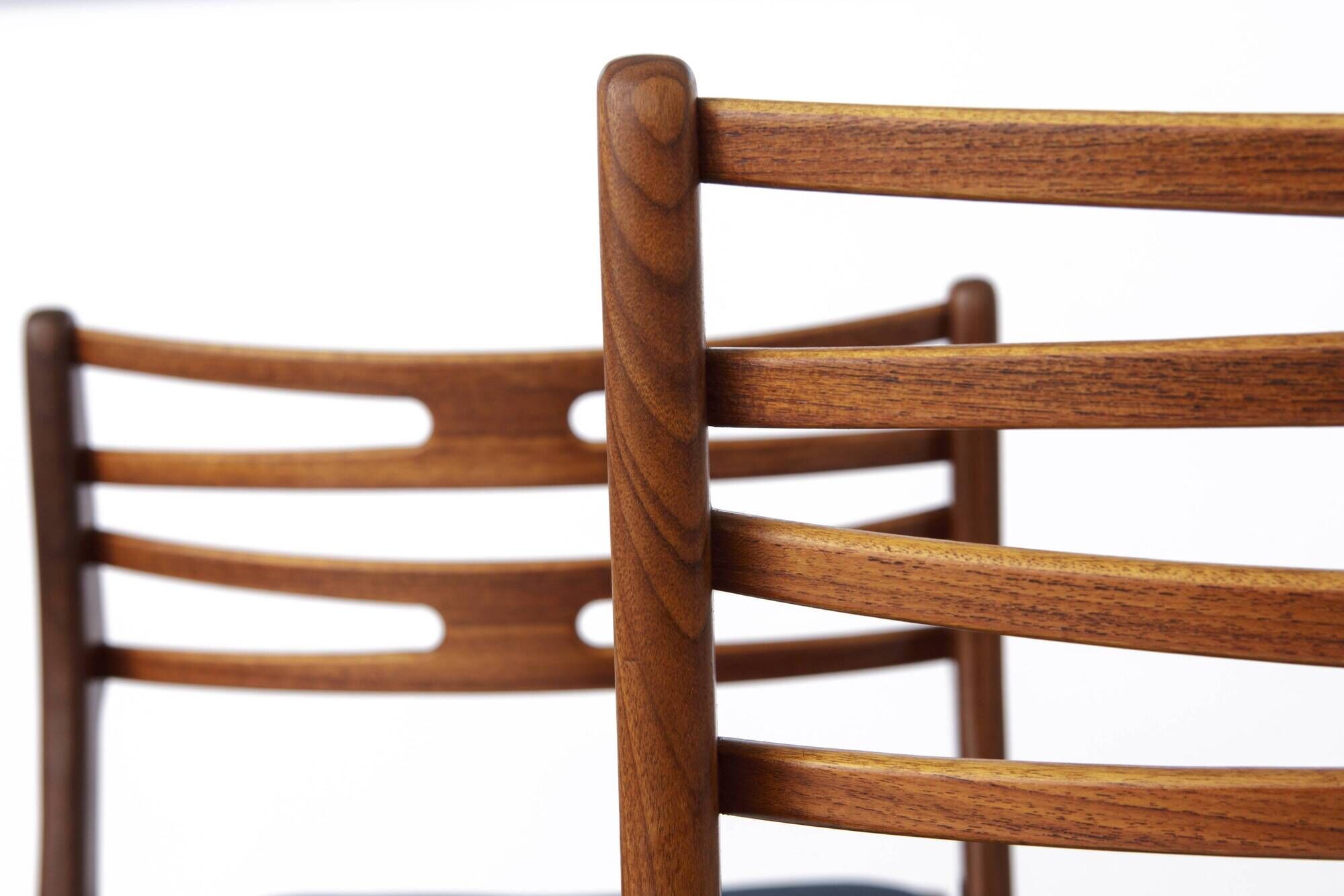 Pair of Vintage Teak Chairs by Johannes Andersen for Vamo (1960s) – Model 1