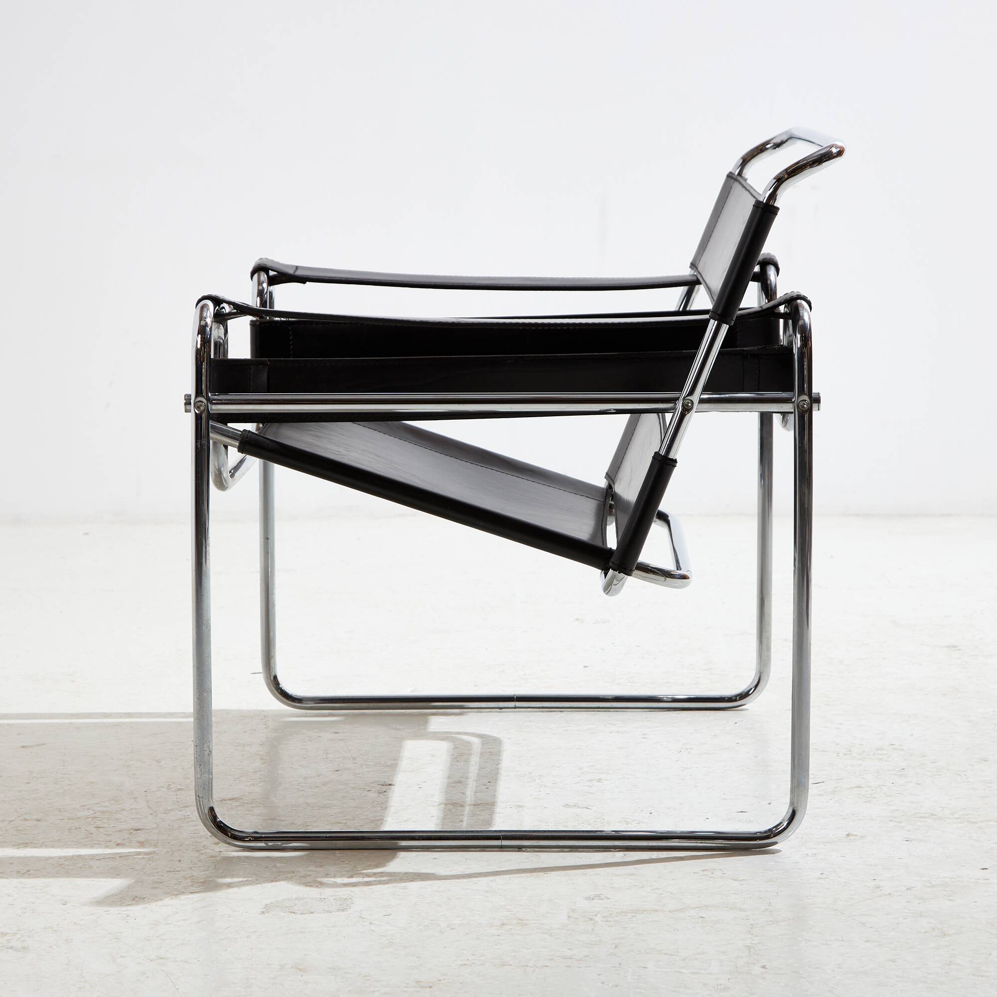 Chaise tubulaire de style Bauhaus (MK10227)