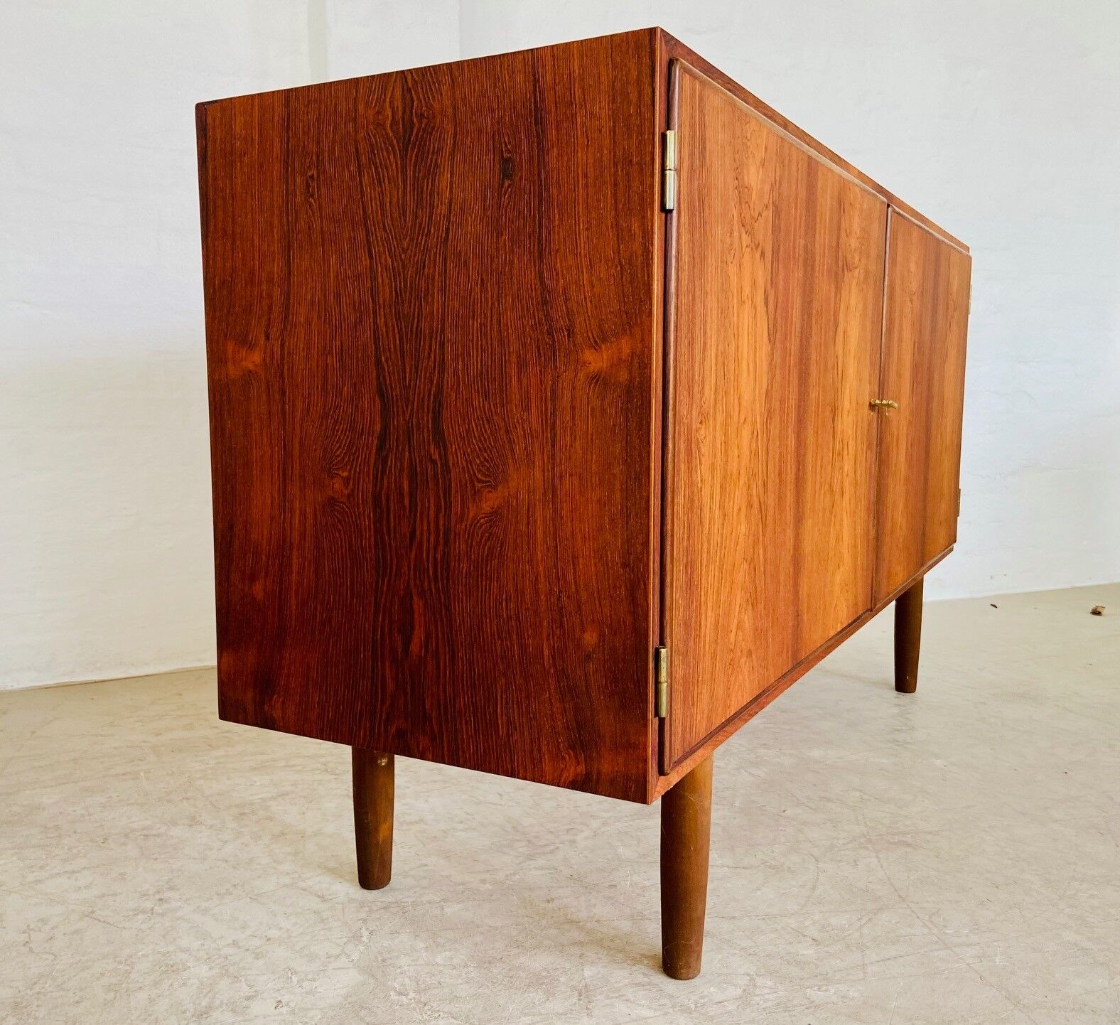 Buffet en palissandre danois vintage rétro des années 50 par Poul Hundevad