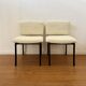 Paire de chaises modernistes en tissu