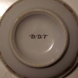 Set of oriental bowls and spoons