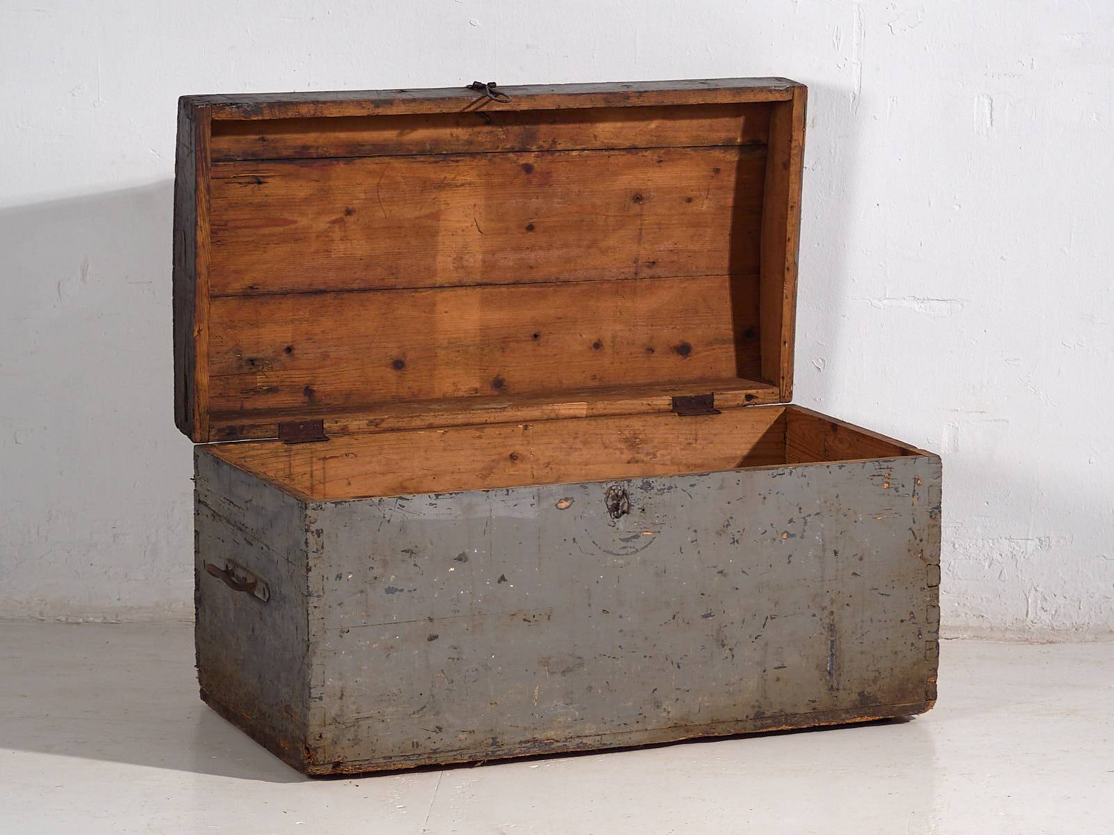 Antique silver-grey solid wood chest (circa 1920) #20