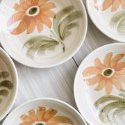 6 assiettes creuses en céramique – décor floral peint à la main
