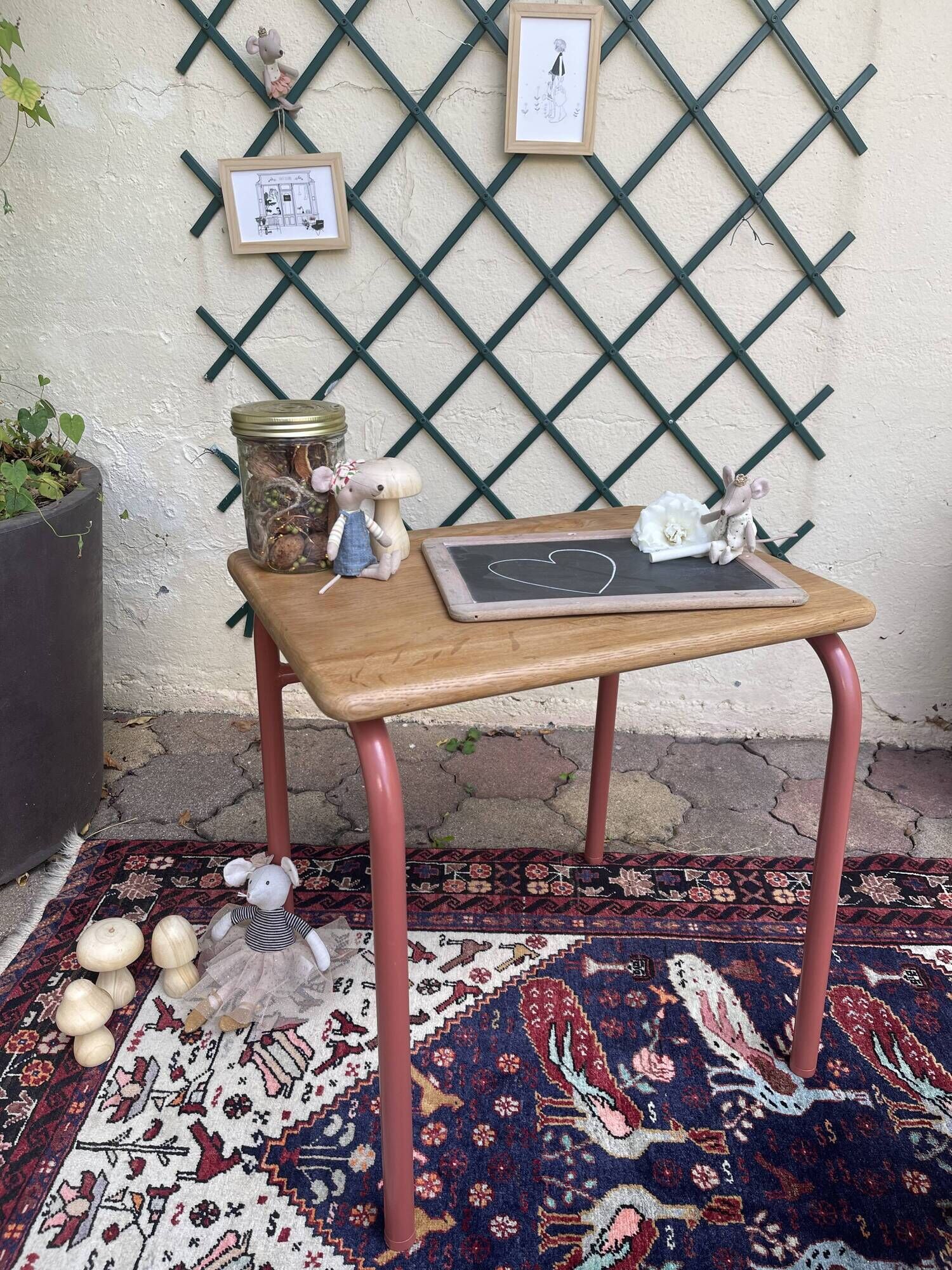 School desk and its chair