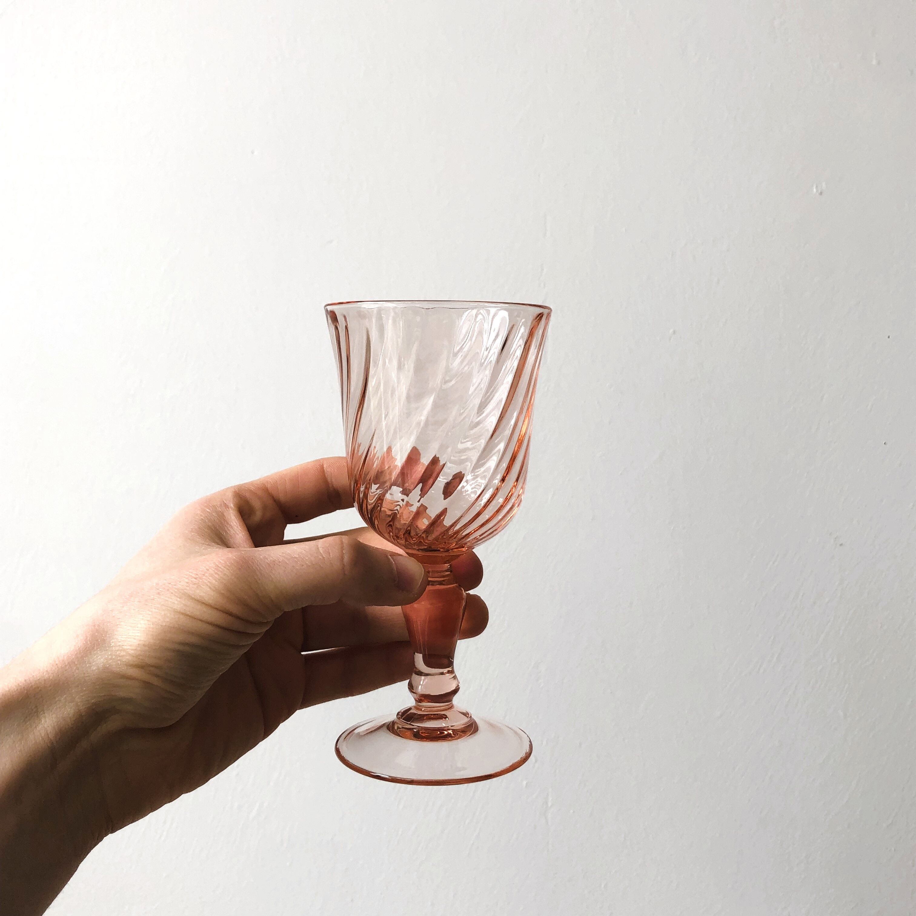 Set of 6 wine glasses Rosaline tourbillon model, Luminarc.