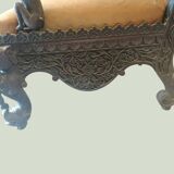 Indian throne chair in carved red wood - Buddhist / Hindu.