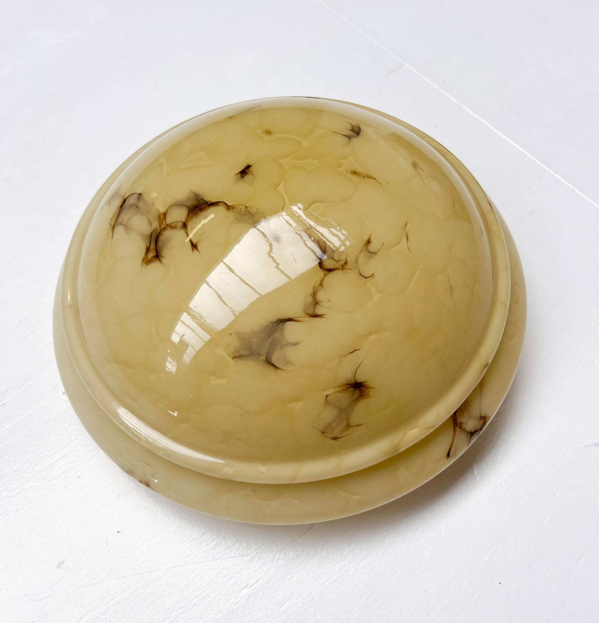 Art Deco bowl lamp with marble pattern from the 1930s