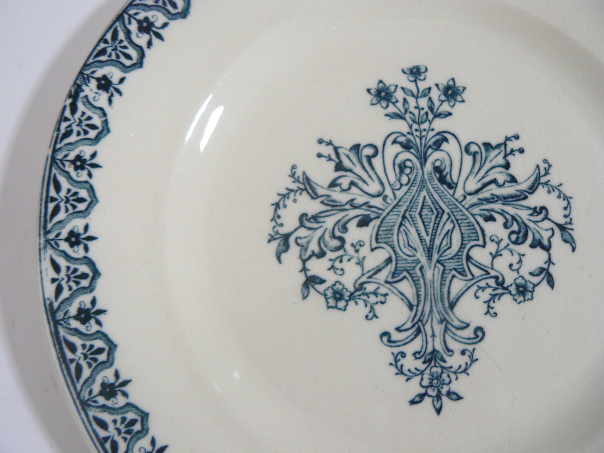 Lot of 4 flat plates Iron Earth, Alhambra model of Salins