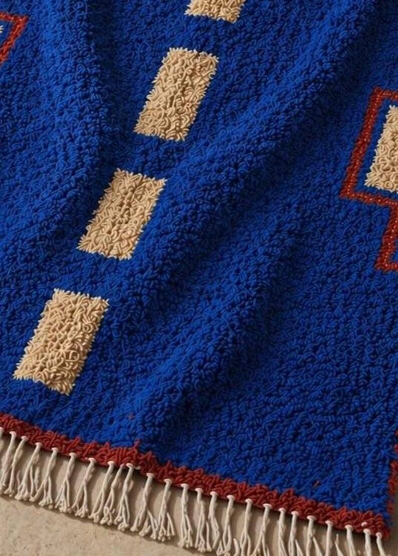 Traditional Moroccan Rug – Perfect for Home Decor 250cm x 150cm