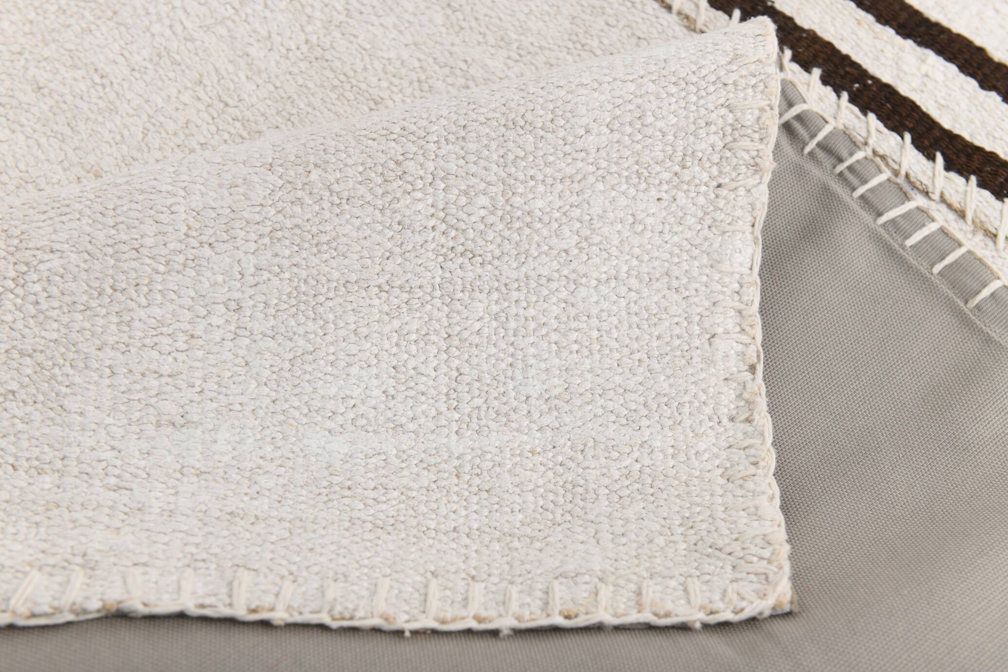 Tapis Kilim contemporain vintage Off White et noir 7x10, 218x307 cm