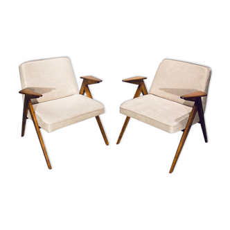 Paire de fauteuils « Bunny » de J. Chierowski années 60