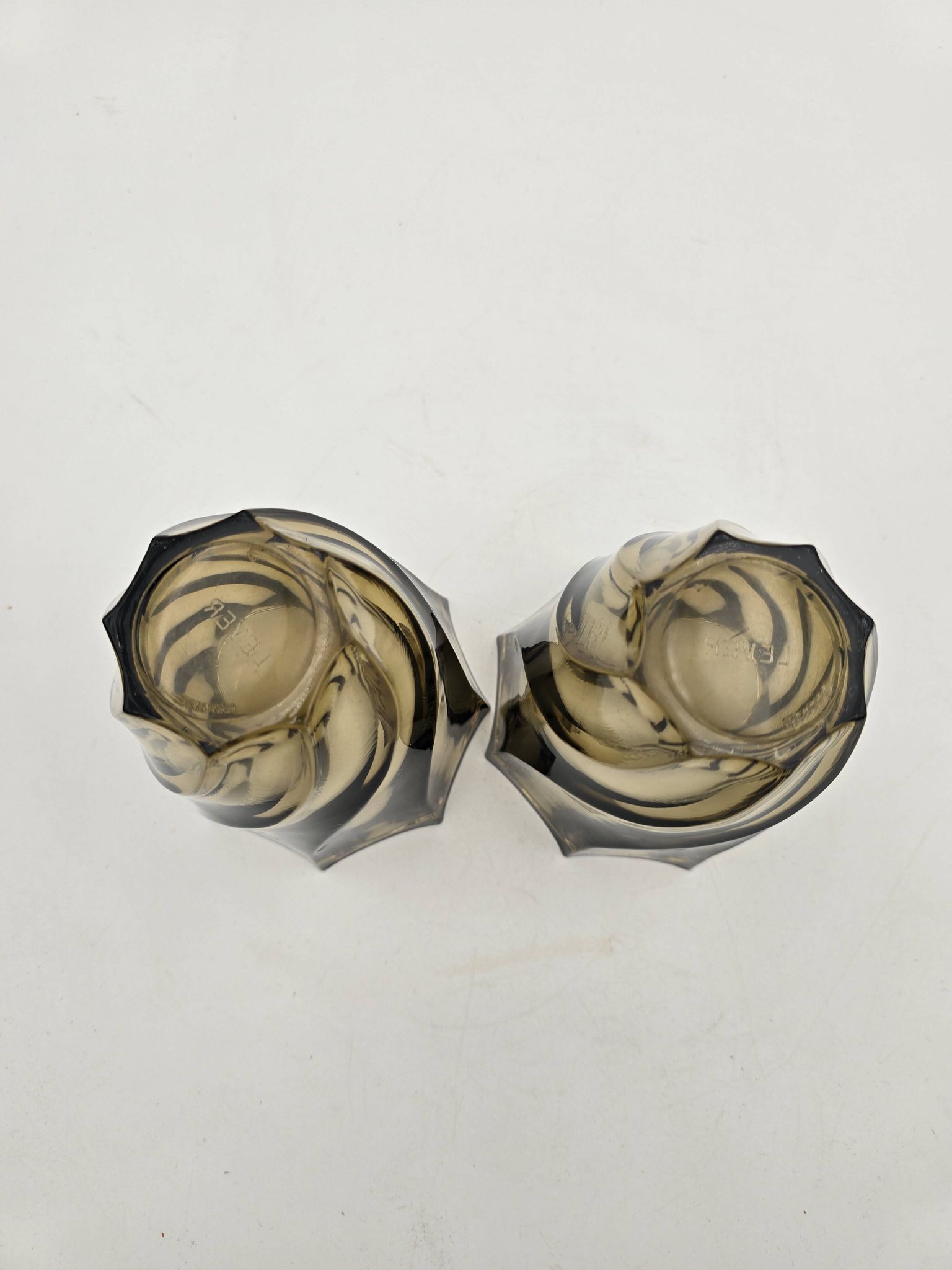 Paire de vases en verre fumé 50's