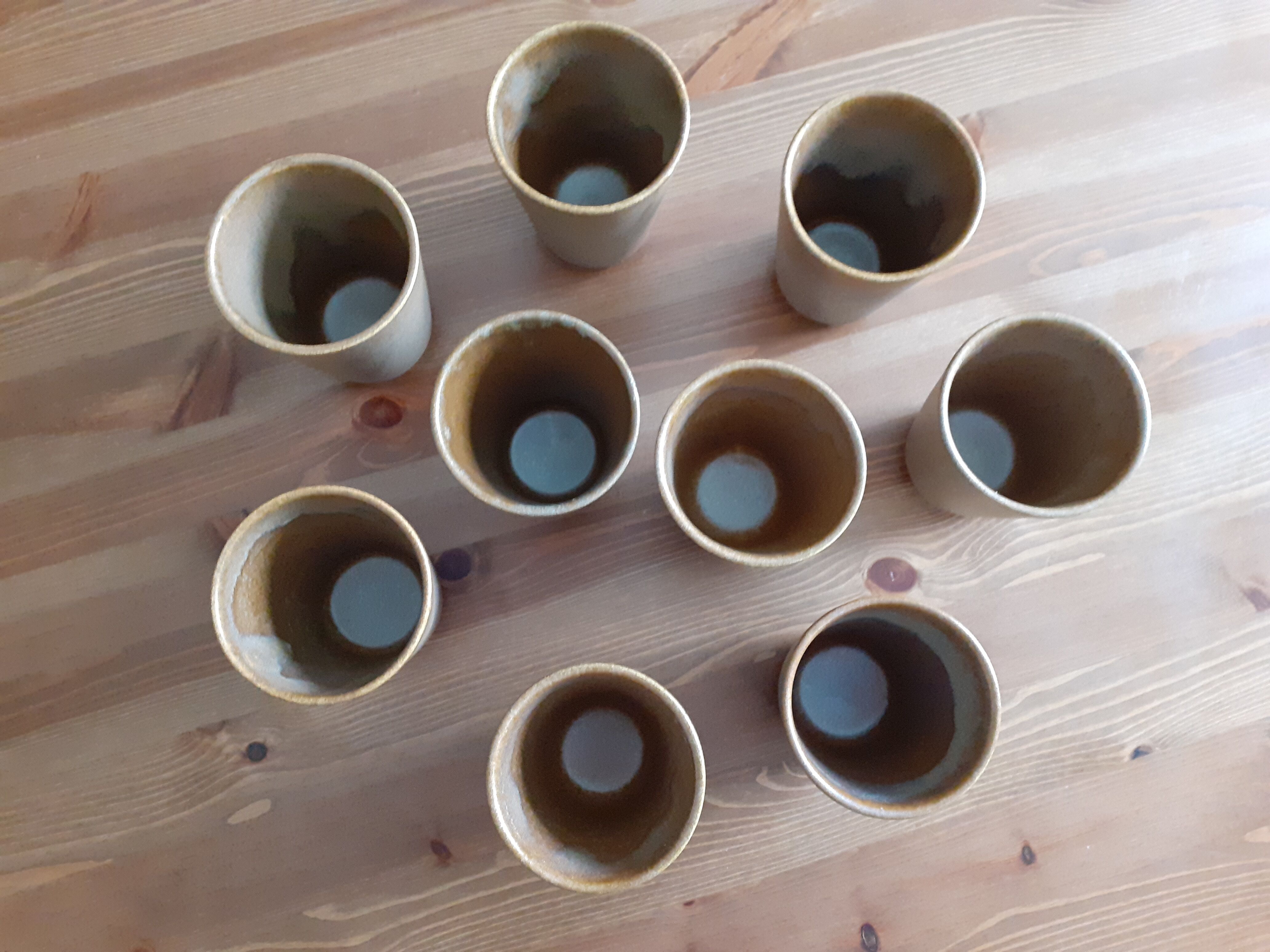 Lot de 9 gobelets en grès Digoin vintage