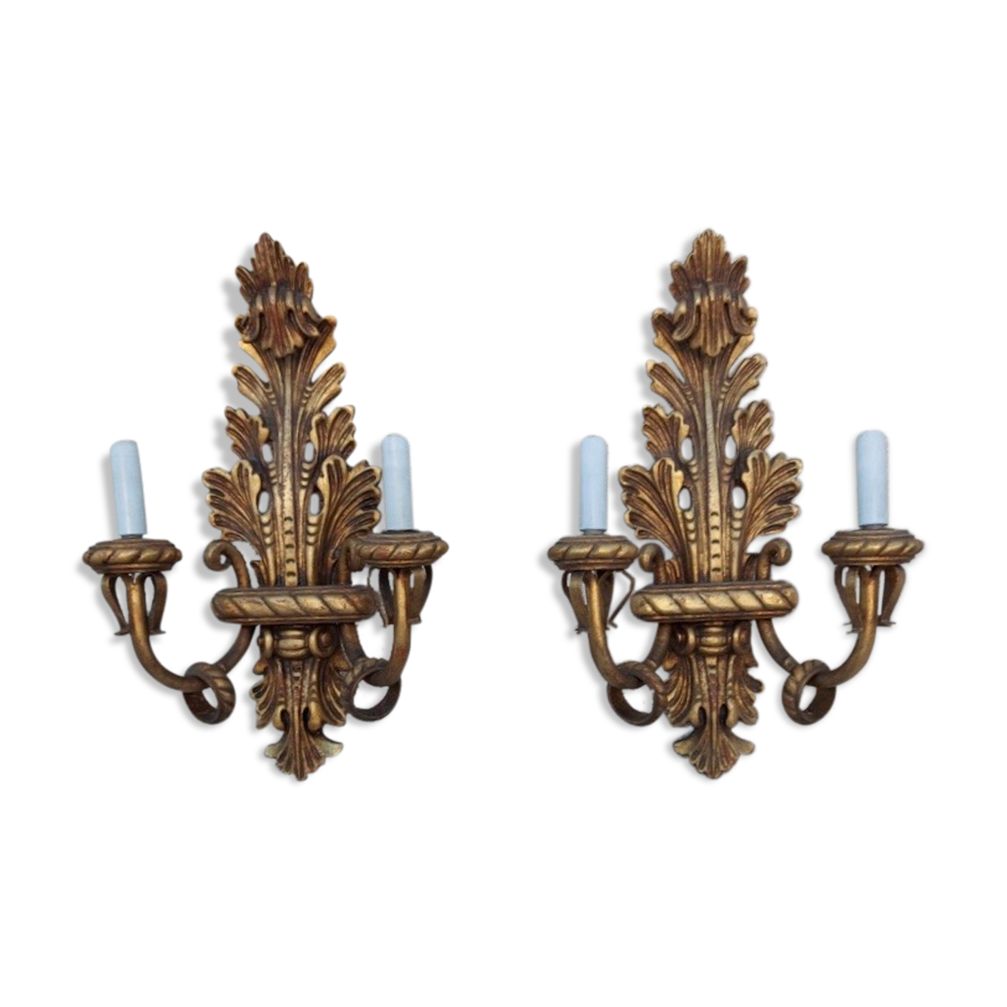 Pair of carved gilded wooden wall light