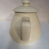 Teapot in faience