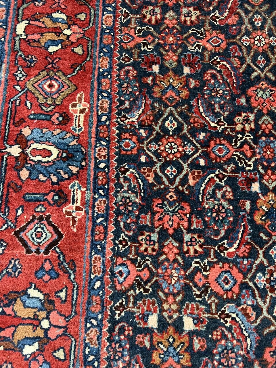 Handmade bijar rug