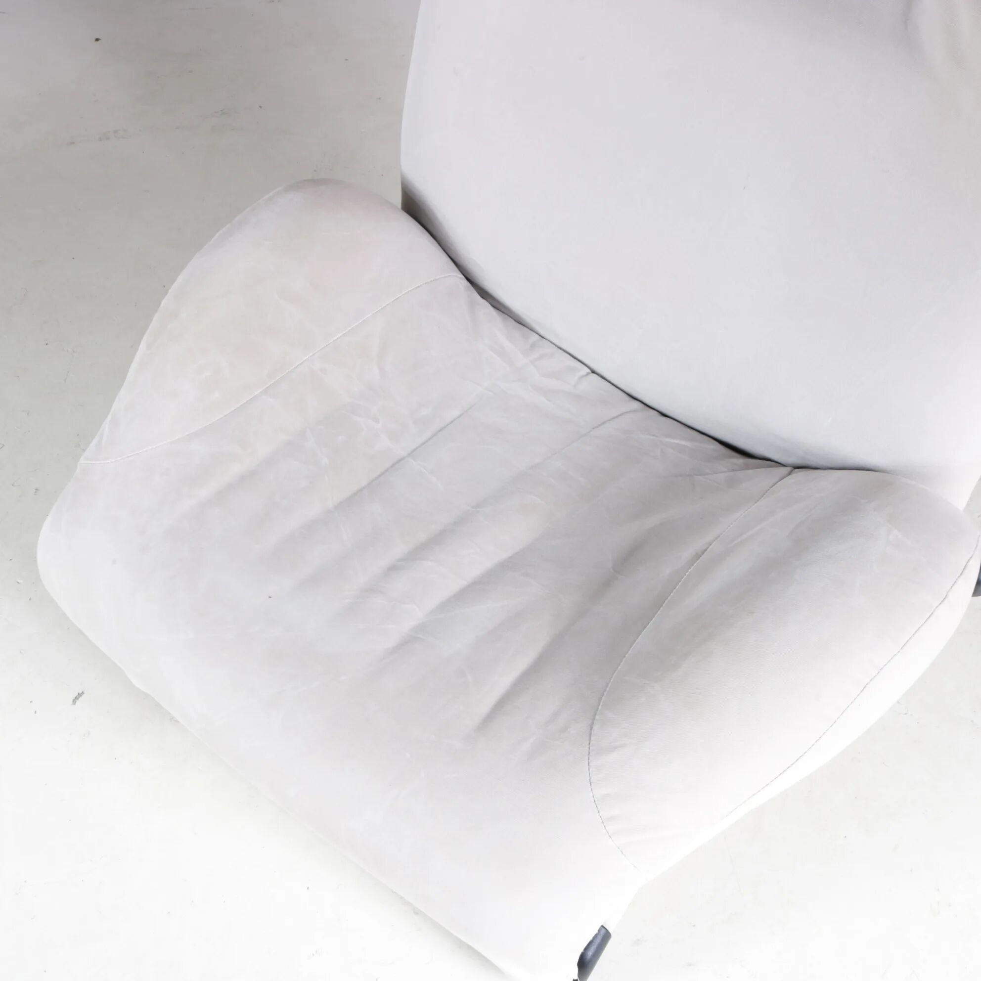 1980s “Wink” chair by Toshiyuki Kita for Cassina, Italy