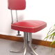 Chaise pivotante skaï bordeau 1960