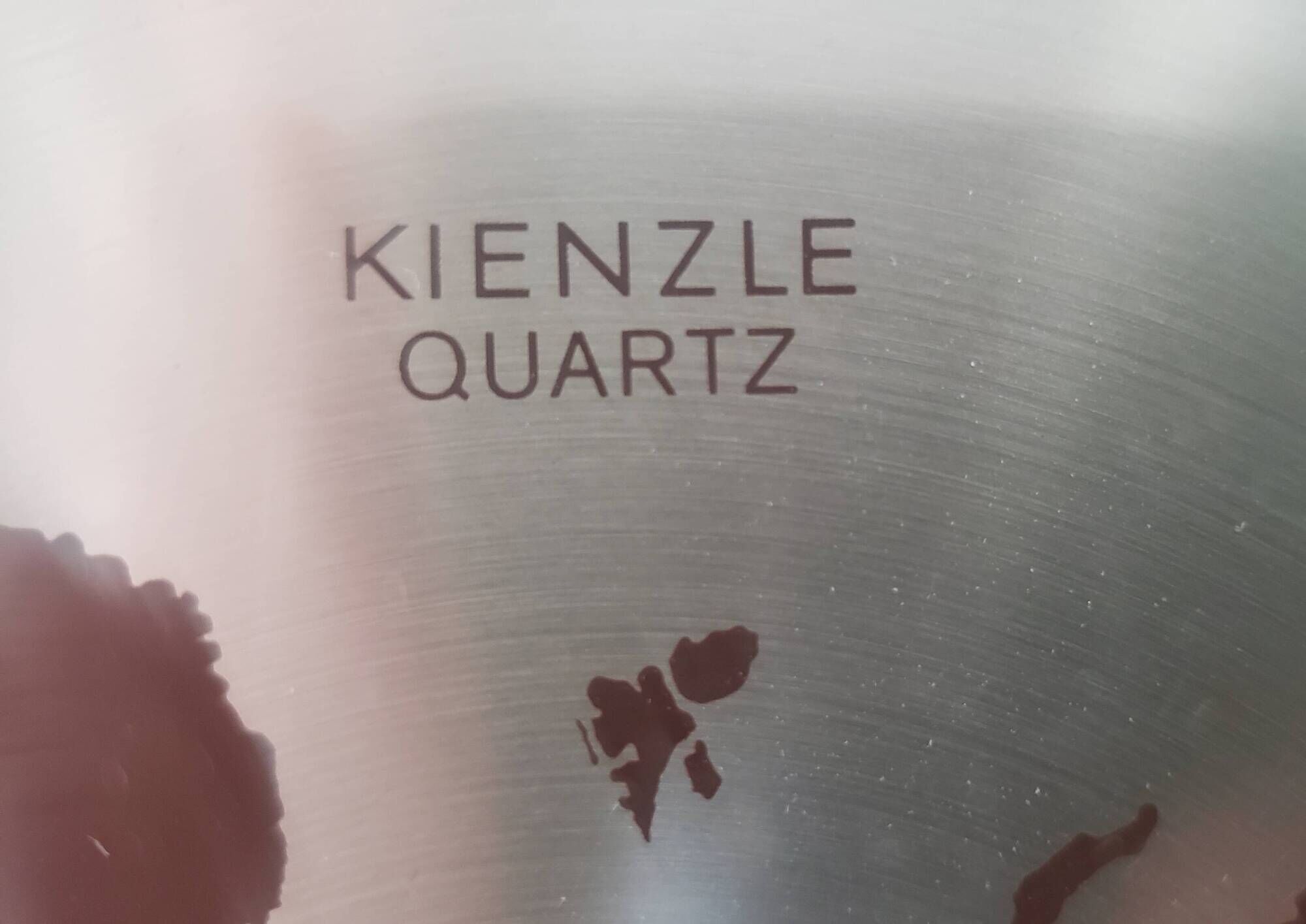 Large kienzle world timer quartz clock in golden brass 18x19cm good condition