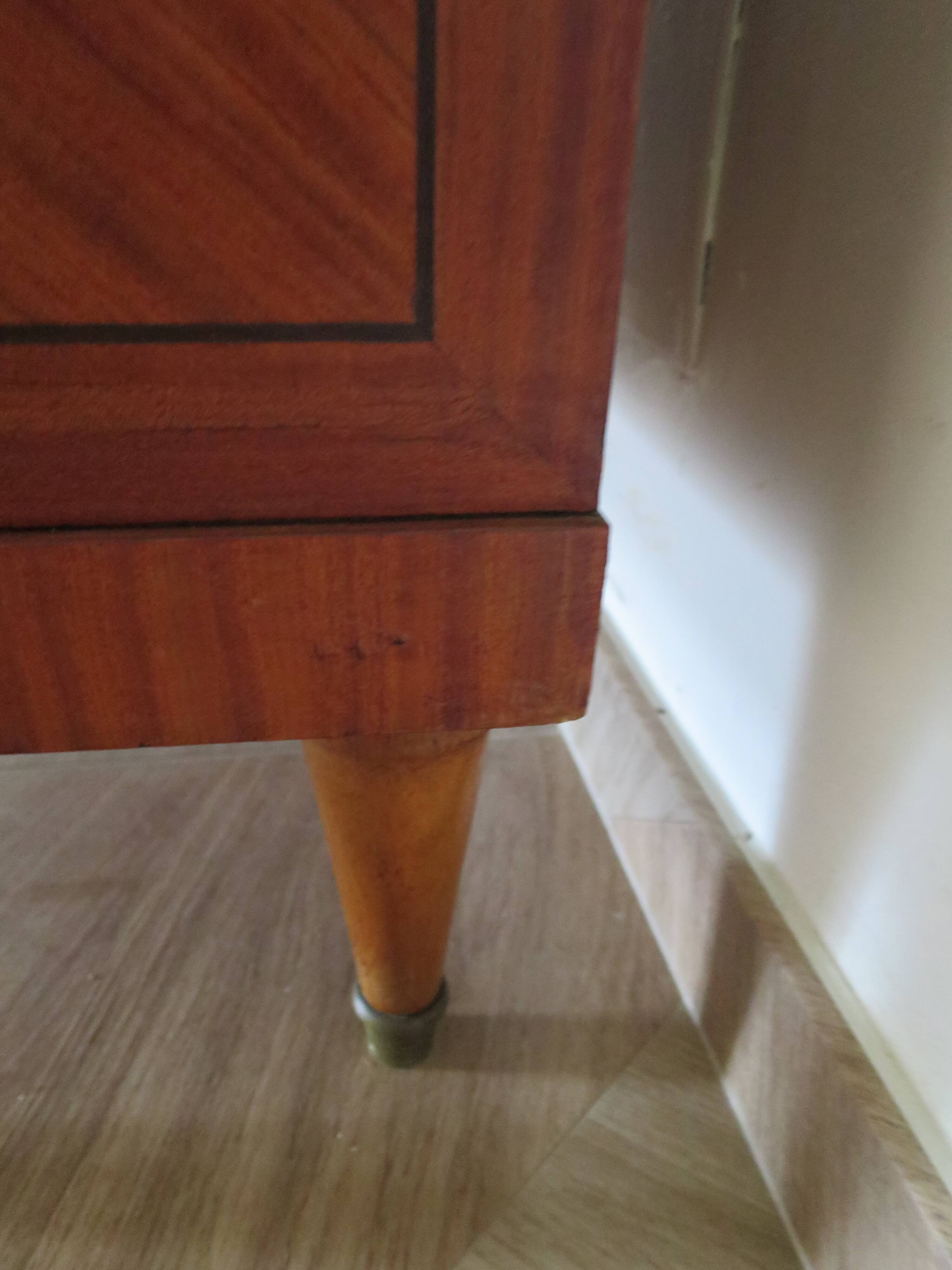 Louis XVI chest of drawers - Bronze - Butterfly wood veneer marquetry - 1930