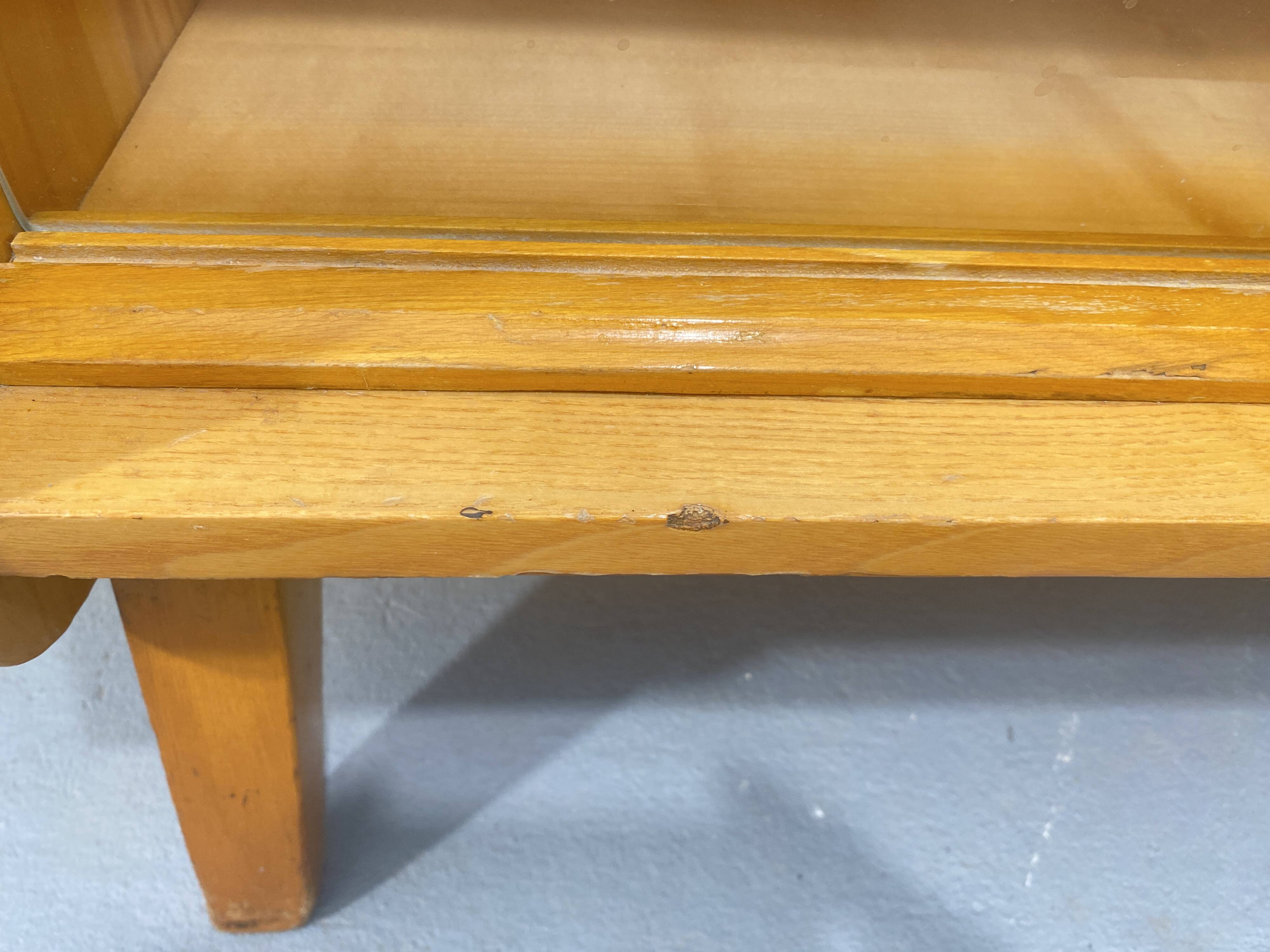 Bibliothèque vintage en noyer par František Jirák, 1960, Tchécoslovaquie