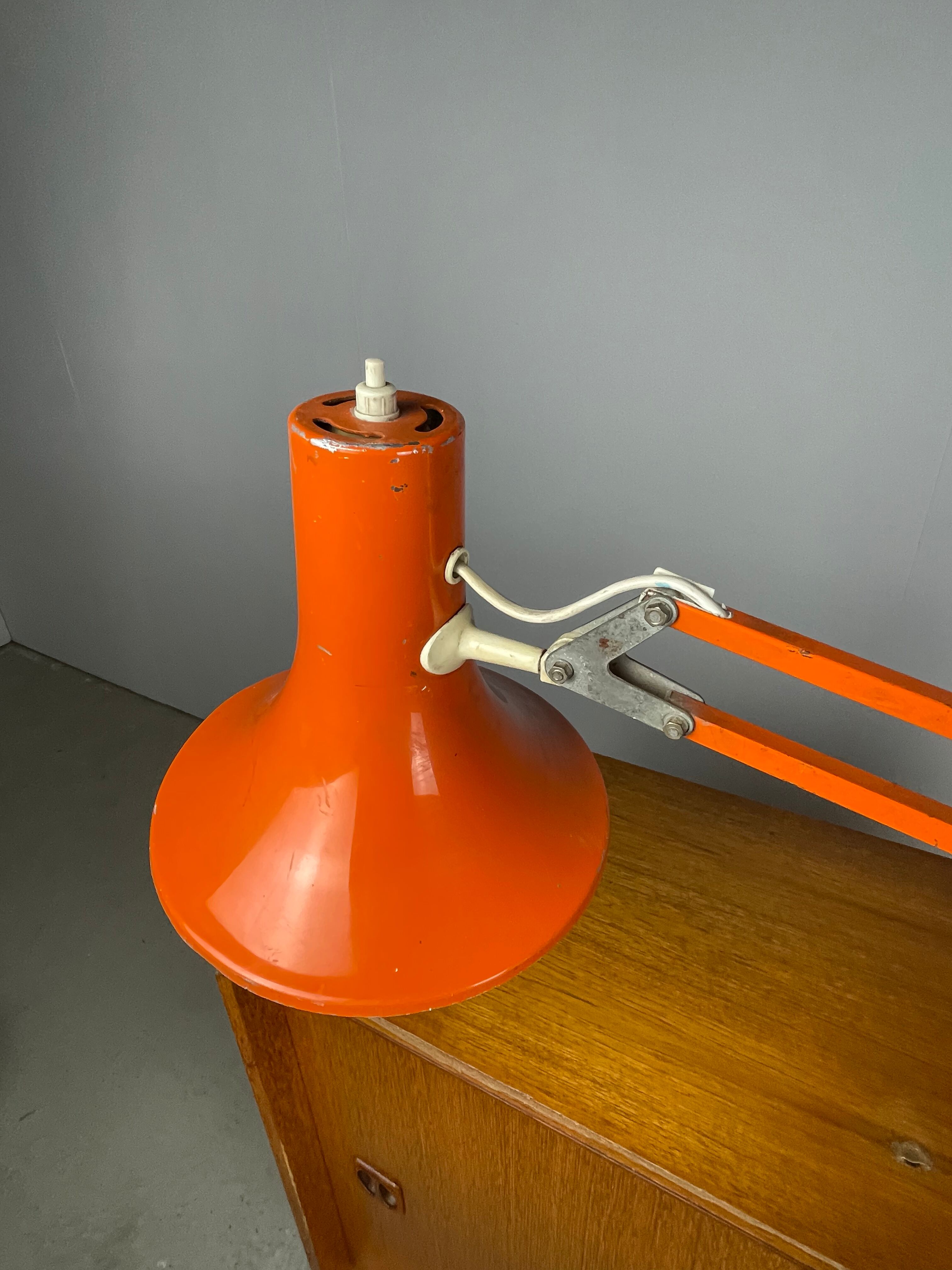 Articulated desk lamp 1970 orange