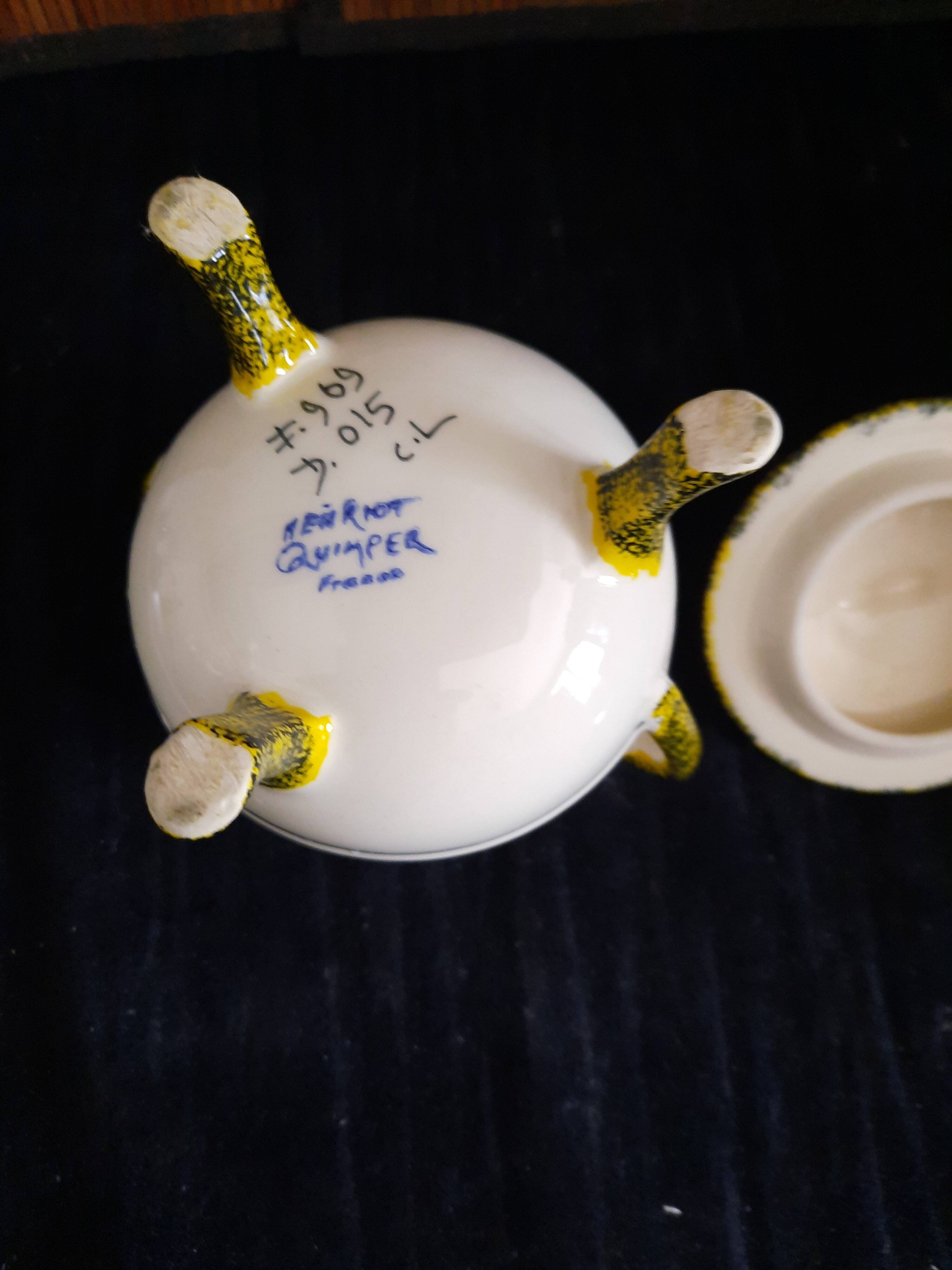Pot Tripode avec Couvercle - Faïence Henriot Quimper - Décor Breton